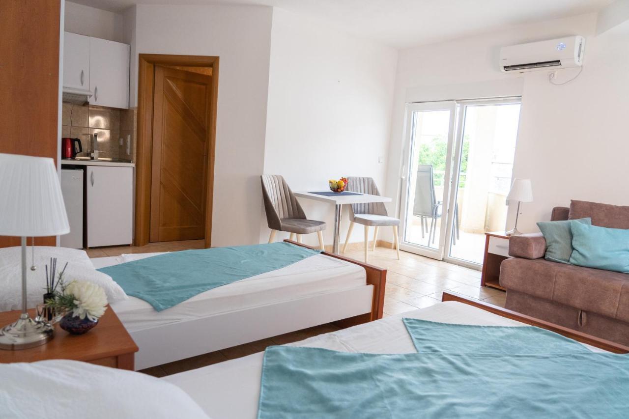 Apartments Sejla Ulcinj Exterior photo