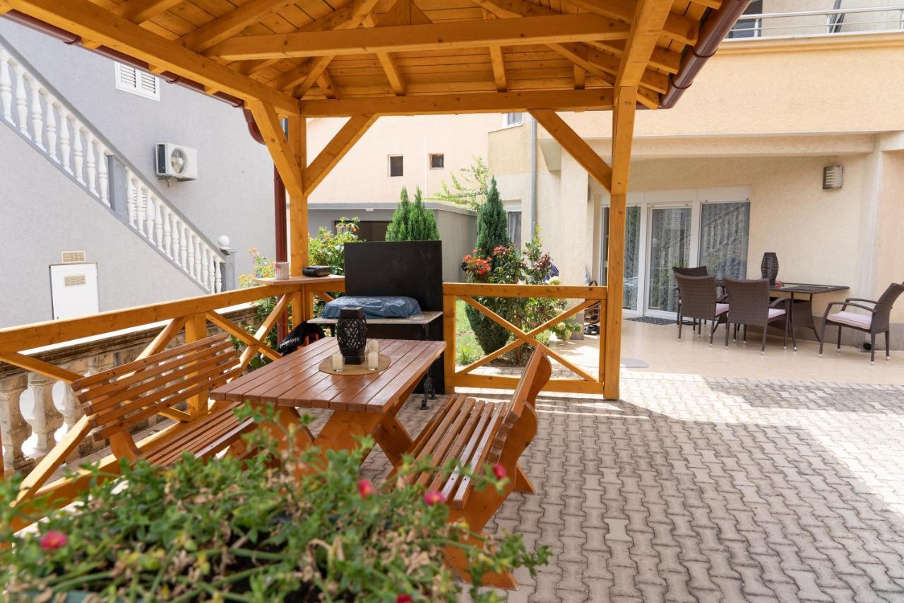 Apartments Sejla Ulcinj Exterior photo